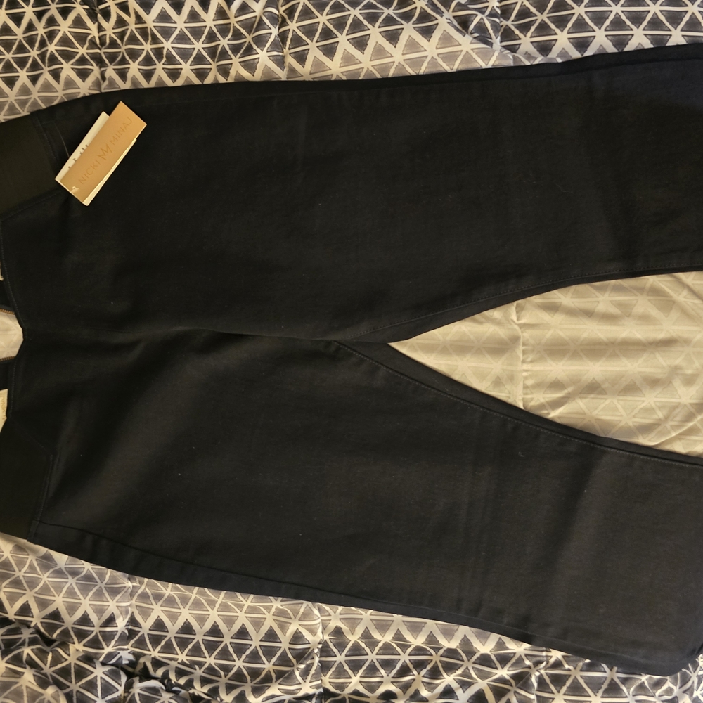 Black Skinny Jeans